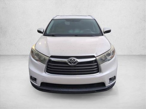 Used 2015 Toyota Highlander Limited FWD image 2