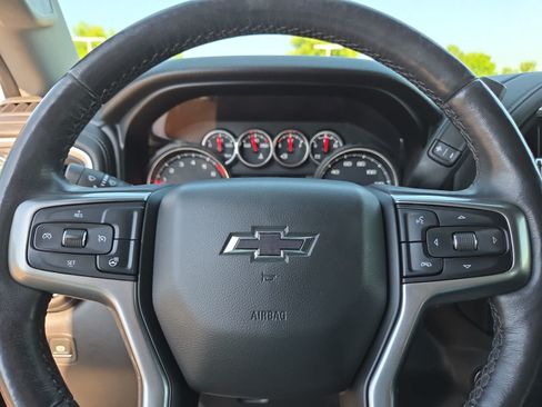 Used 2020 Chevrolet Silverado 1500 LT Trail Boss AWD/4WD image 23
