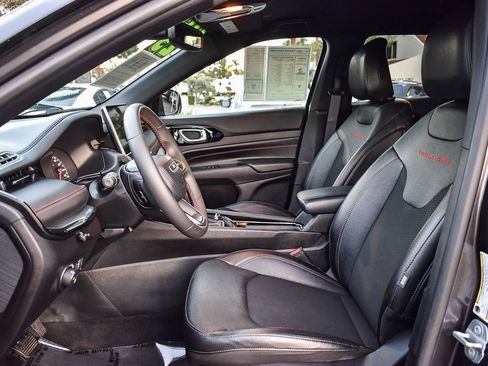 Used 2023 Jeep Compass Trailhawk AWD/4WD image 17