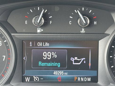 Used 2021 Buick Encore Preferred AWD/4WD image 28