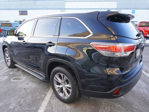 Used 2015 Toyota Highlander XLE image 5