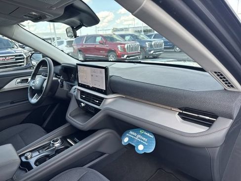 Used 2025 Ford Explorer Active AWD/4WD image 21