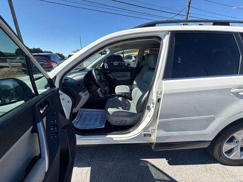 Used 2016 Subaru Forester 2.5i Limited AWD/4WD image 10