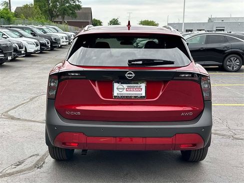 New 2025 Nissan Kicks SV w/ SV Premium Package image 5