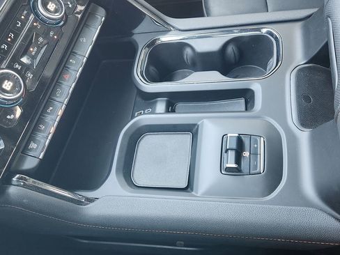 Used 2024 GMC Sierra 2500 AT4 w/ AT4 Premium Plus Package image 23