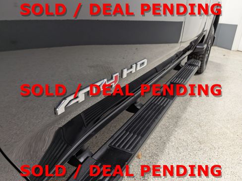 Used 2020 GMC Sierra 2500 AT4 w/ AT4 Premium Package AWD/4WD image 9