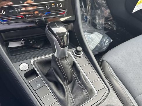 New 2026 Volkswagen Jetta SE FWD image 22