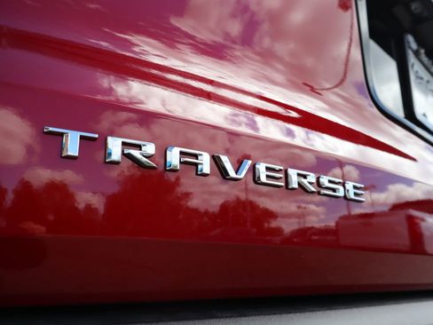 New 2025 Chevrolet Traverse LT w/ Sun and Wheel Package image 31