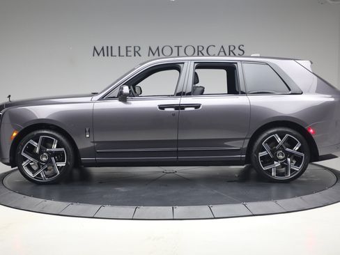 New 2027 Rolls-Royce Cullinan Black Badge AWD/4WD image 3