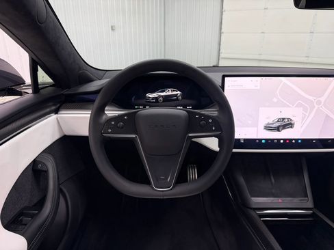 Used 2023 Tesla Model S Plaid AWD/4WD image 18