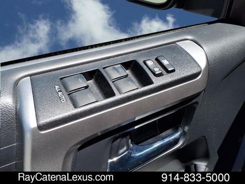 Used 2021 Toyota 4Runner Limited AWD/4WD image 11