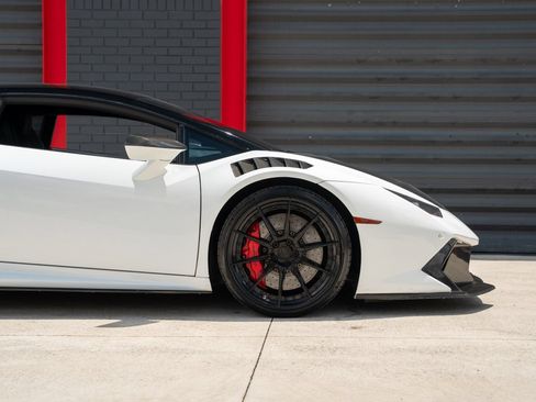 Used 2015 Lamborghini Huracan LP 610-4 AWD/4WD image 9
