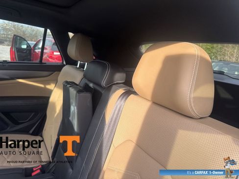 Used 2024 Volkswagen Atlas Cross Sport SE w/ Panoramic Sunroof Package image 9