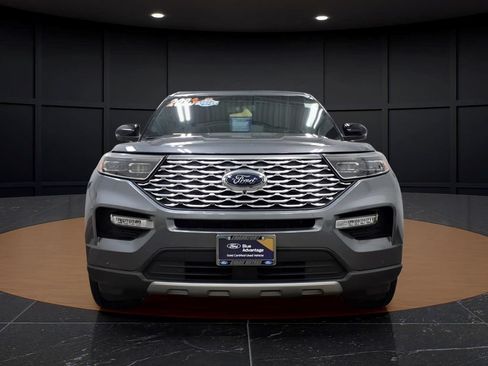 Certified 2023 Ford Explorer Platinum w/ Technology Package AWD/4WD image 2