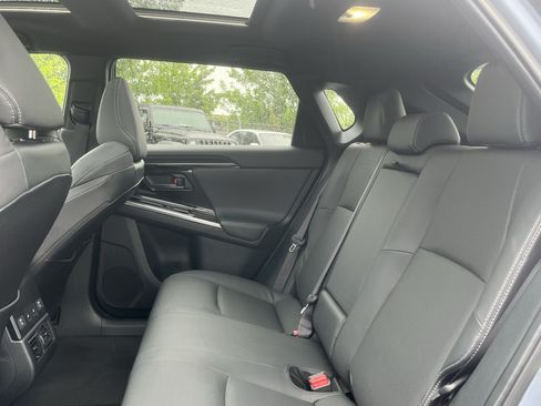 Used 2023 Subaru Solterra AWD image 22