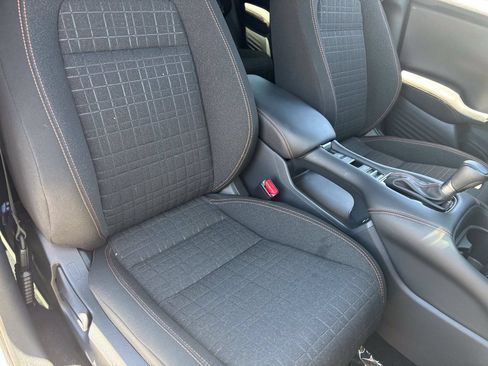 Certified 2025 Honda HR-V Sport image 8