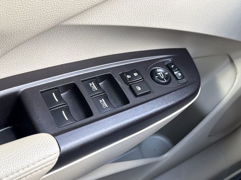 Used 2017 Acura RDX AWD w/ Advance Package image 18