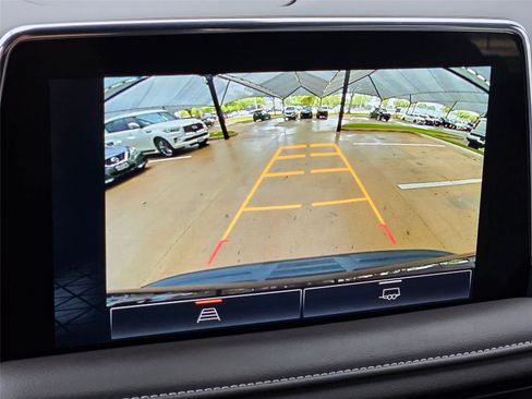 Used 2023 GMC Yukon SLT AWD/4WD image 19