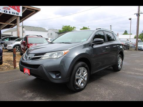 Used 2015 Toyota RAV4 LE FWD image 1