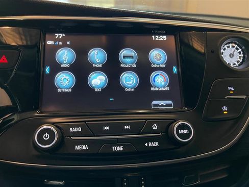 Used 2019 Buick Envision Essence image 23