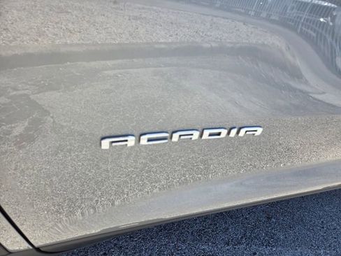 Used 2025 GMC Acadia Elevation FWD image 4