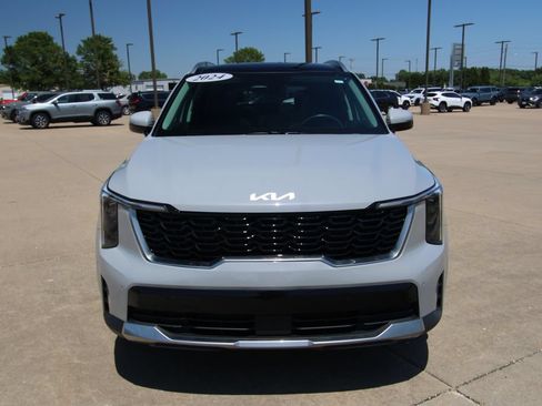 Used 2024 Kia Sorento S w/ Panoramic Sunroof Package AWD/4WD image 2