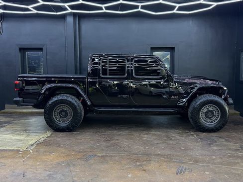 Used 2022 Jeep Gladiator Rubicon w/ LED Lighting Group AWD/4WD image 10