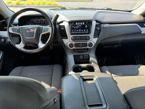 Used 2020 GMC Yukon SLE AWD/4WD image 11