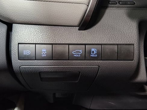 Used 2022 Toyota Camry LE FWD image 42