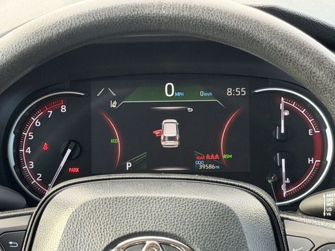 Used 2023 Toyota RAV4 XLE FWD image 16
