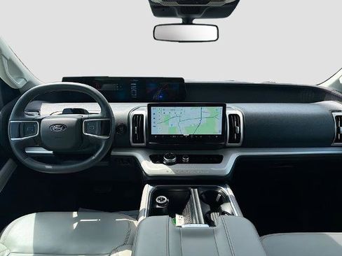 Certified 2025 Ford Expedition Active AWD/4WD image 26