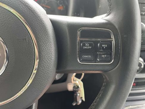 Used 2014 Jeep Patriot Latitude w/ All Weather Capability Group AWD/4WD image 26