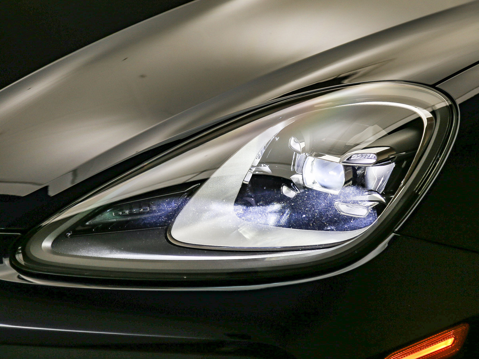 Certified 2023 Porsche Cayenne Platinum Edition AWD/4WD image 11