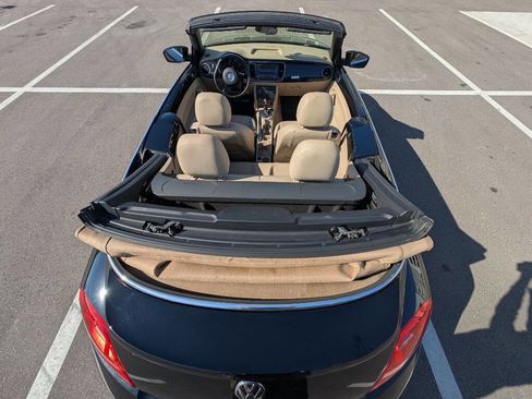 Used 2013 Volkswagen Beetle 2.5 image 17