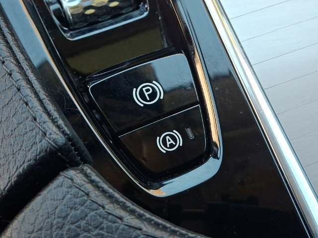 Used 2018 Volvo XC90 T5 Momentum AWD/4WD image 27