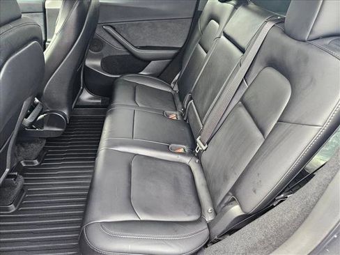 Used 2023 Tesla Model Y Performance image 20