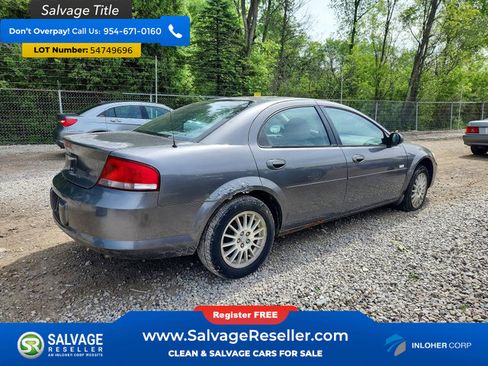 Used 2005 Chrysler Sebring Sedan FWD image 4