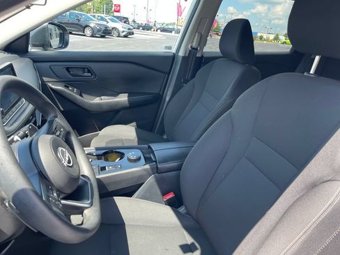 Used 2024 Nissan Rogue S AWD/4WD image 13