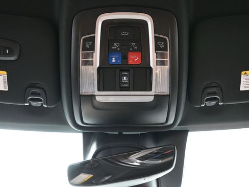 Used 2023 RAM 2500 Limited AWD/4WD image 28