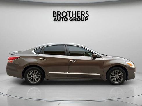 Used 2015 Nissan Altima 2.5 S w/ Special Edition Package FWD image 12