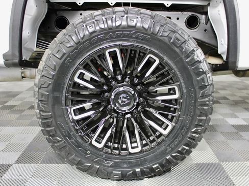 Used 2023 Chevrolet Silverado 2500 LT image 12