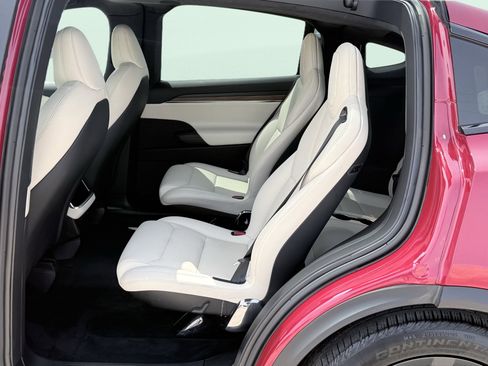 Used 2022 Tesla Model X AWD/4WD image 41