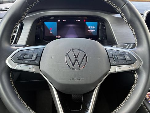 Used 2026 Volkswagen Atlas Cross Sport SE AWD/4WD image 25