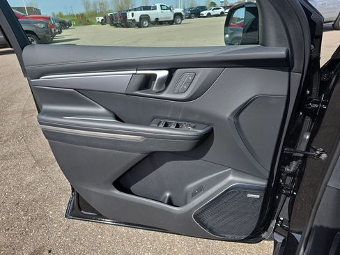 New 2026 Buick Enclave Sport Touring w/ LPO, Floor Liner Package AWD/4WD image 29