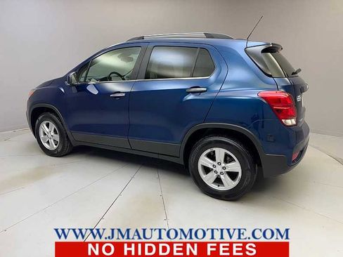 Used 2019 Chevrolet Trax LT w/ LT Convenience Package image 3