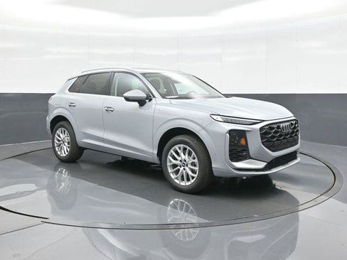 New 2026 Audi Q3 quattro 2.0T AWD/4WD image 1