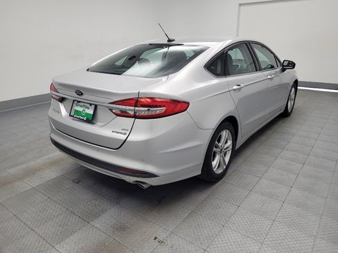 Used 2018 Ford Fusion SE image 9