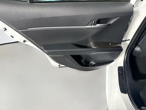 Used 2024 Toyota Camry SE FWD image 25