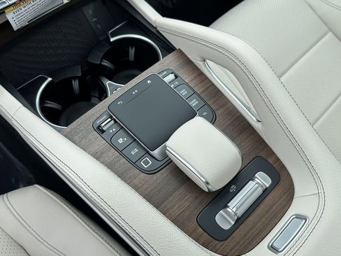 New 2026 Mercedes-Benz GLS 450 4MATIC image 34