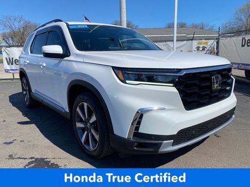 Certified 2023 Honda Pilot Touring image 1